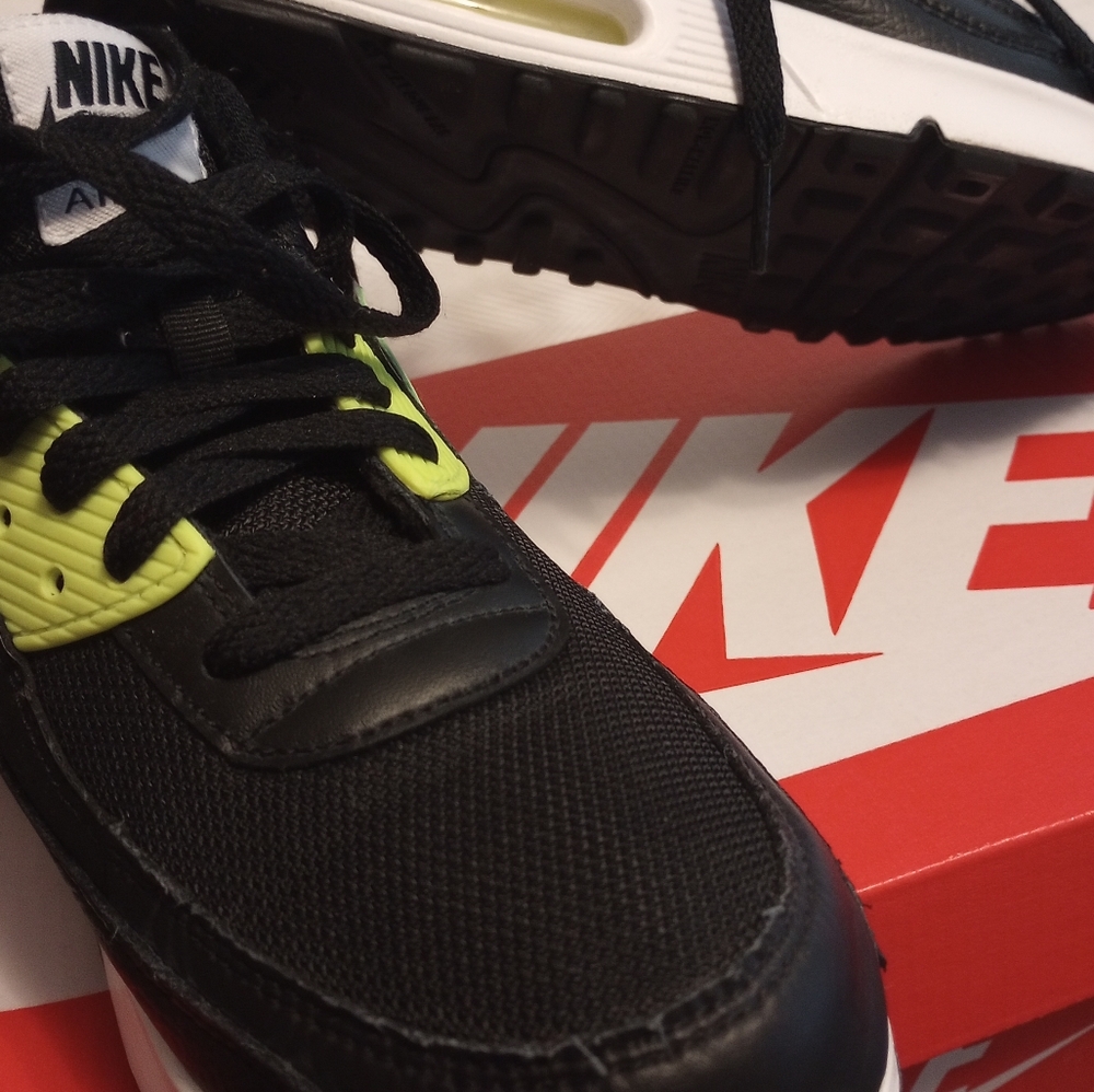 Hot Boys Nike Air Max 90 SE GS Black 7Y - Picture 4 of 6
